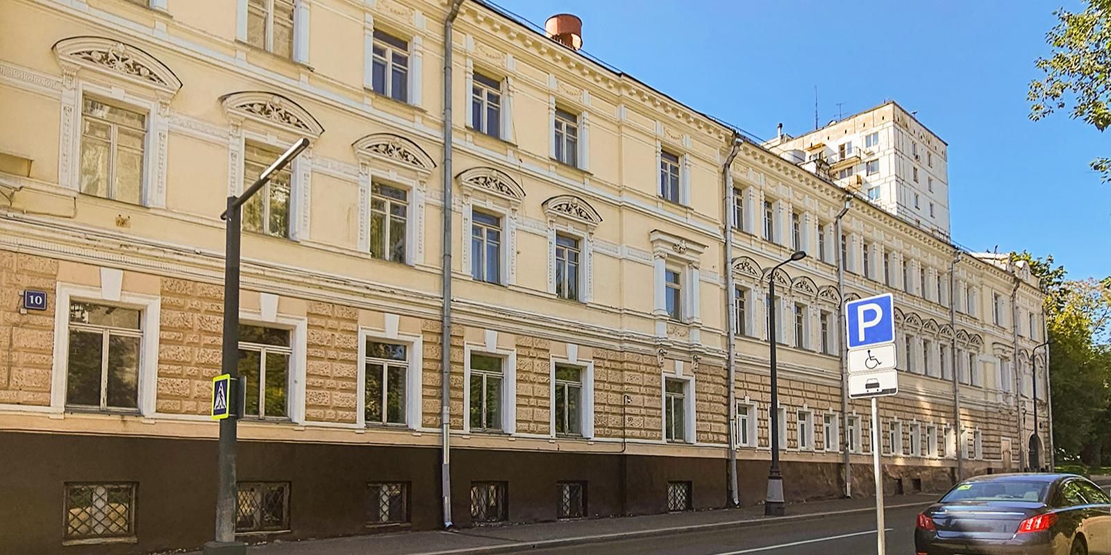 Здание, где училась Марина Цветаева, признали объектом культурного наследия