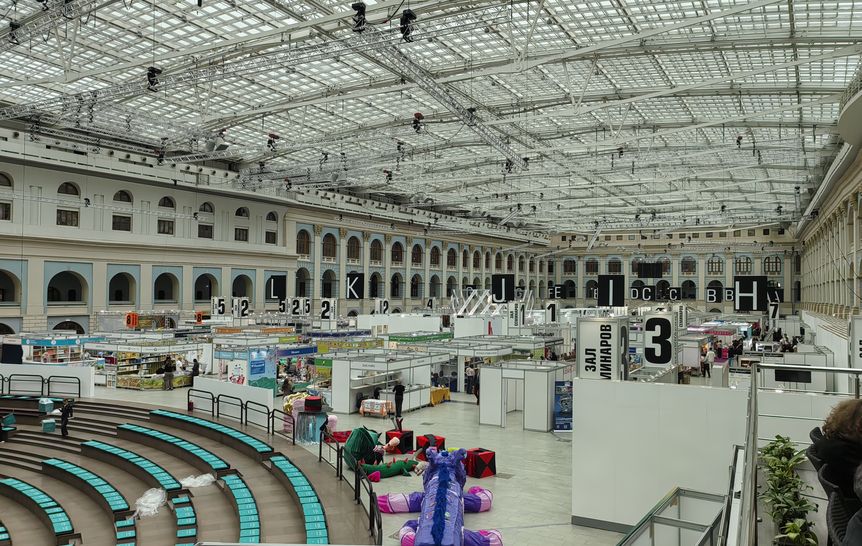 Ярмарка non/fictioNвесна открылась в Гостином дворе