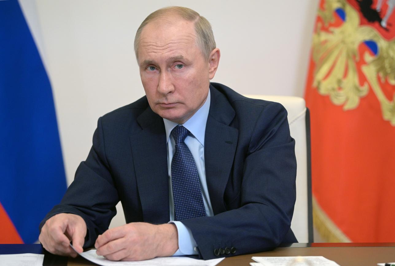 Путин поручил открывать в Колонном зале Дома союзов ежегодную Неделю книги